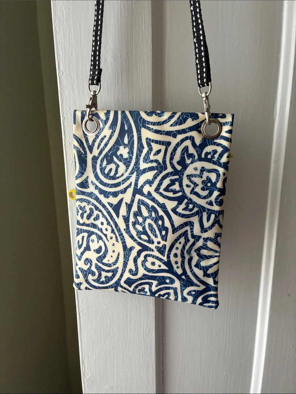Scout compact crossbody